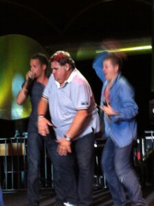 festival la nuit des hits-sur scene avec pierre menes et ambroise michel