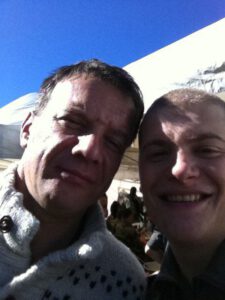 Samuel le bhian sur le tournage de le piege afghan Clément Brun acteur Arte