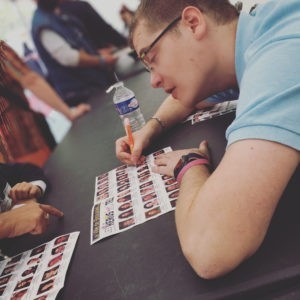 Clément Brun en dédicace au Festival de Beausoleil "Les héros de la télé" Presse